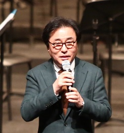 인사말을 전하는 최문철 회장.