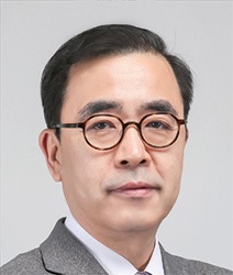 엄인웅 원장(서울인치과)