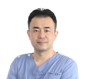 김덕수 교수(경희대치과병원 보존과)