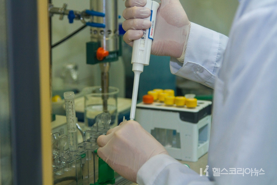우리 정부가 연구개발(R&D)에 주력할 의사 과학자(Physician Scientist, MD-PhD) 육성, 지원에 나선다.
