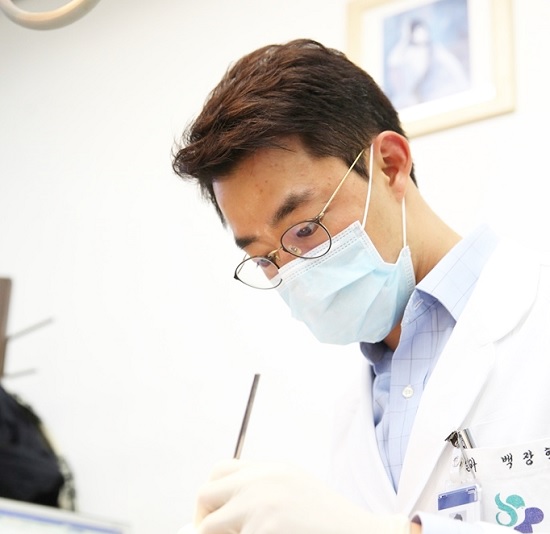 백장현 교수(경희대학교치과병원 보철과)