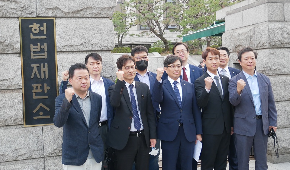 서울시치과의사회 임원진 및 비급여 헌법소원 소송단.