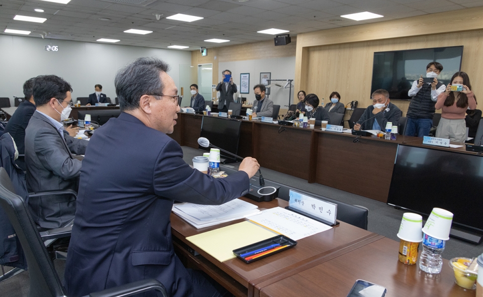 박민수 보건복지부 제2차관이 23일 2022년 제22차 건강보험정책심의위원회(건정심)를 주재하고 있다. [사진=보건복지부 제공]