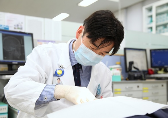 박기호 교수(경희대치과병원 교정과)
