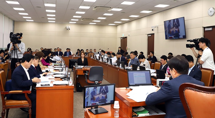 국회 보건복지위원회 전체회의<br>