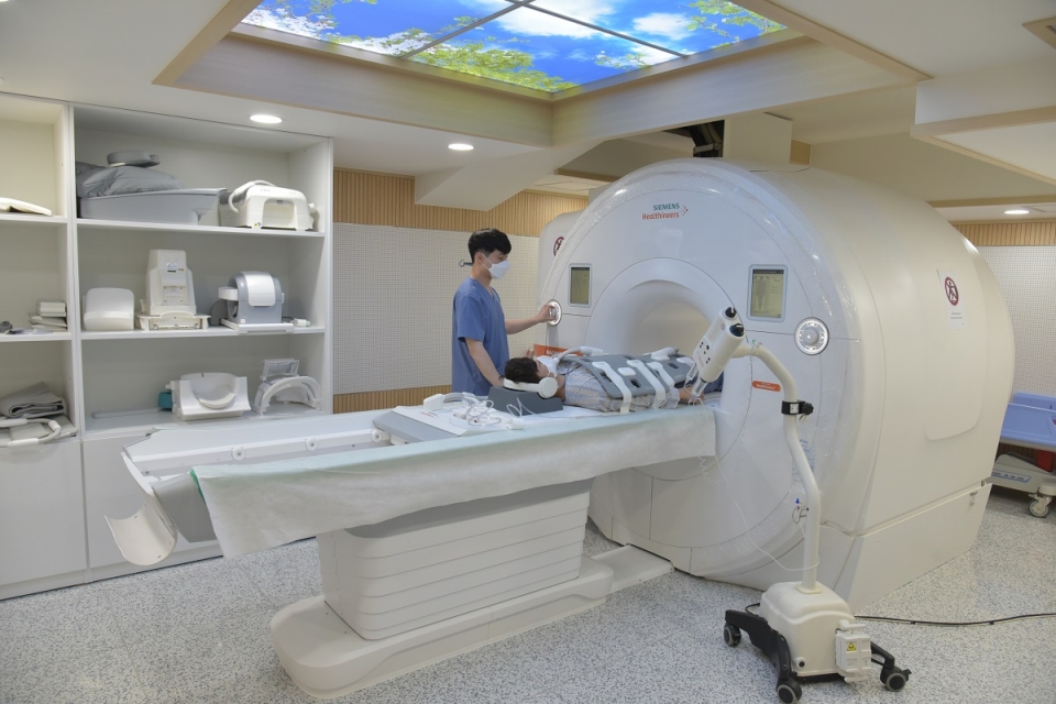 계명대 대구동산병원 최첨단 3.0T MRI 장비