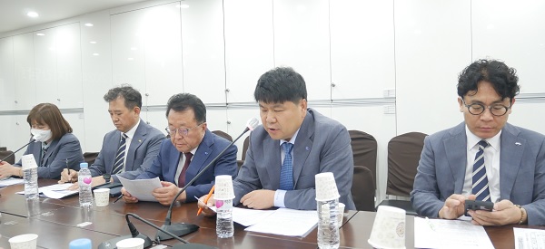 치기협 임원들이 25일 기자간담회를 열어 KDTEX 2024 내용을 설명했다.
