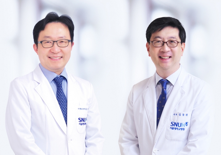 서울대병원 문진수 공공부원장(왼쪽)과 김동완 암진료부원장